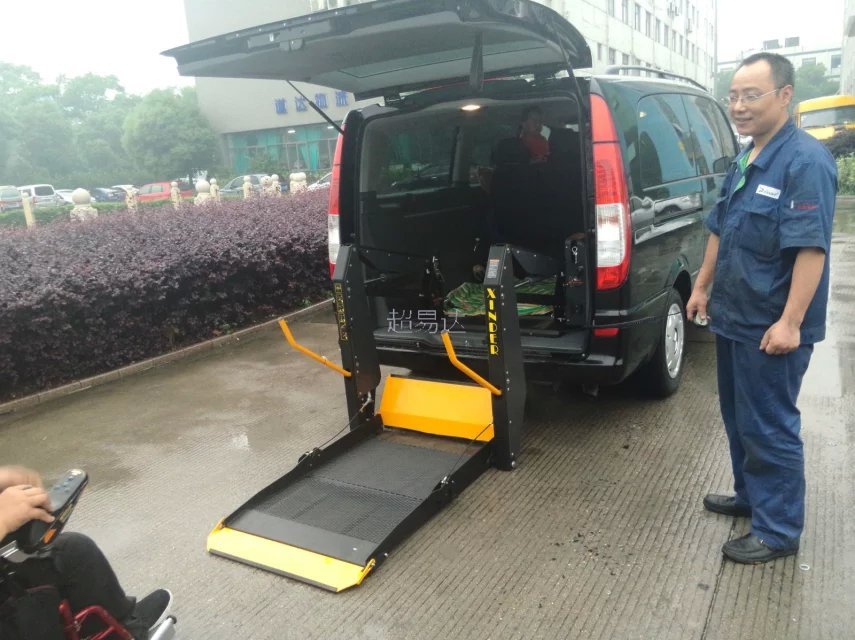 商務車車載輪椅升